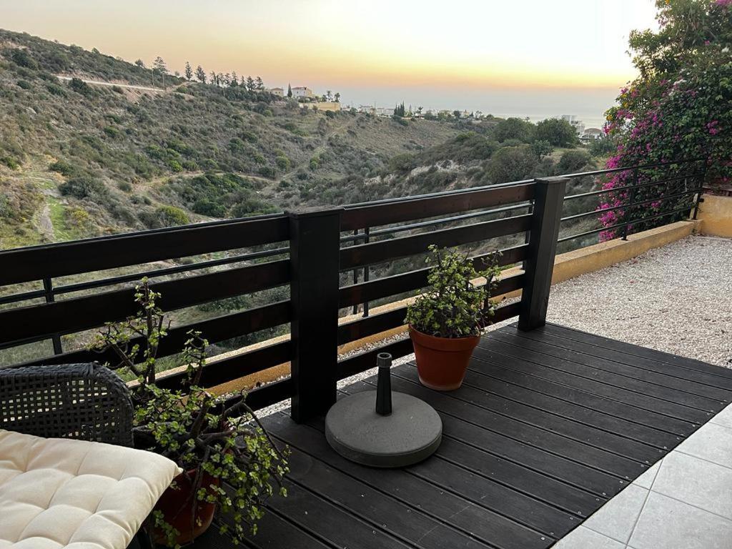 Hillview Apartment Peyia Exterior foto